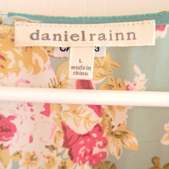 🌻Daniel Rainn Floral Blouse in Teal and Pink - Picture 2 of 6